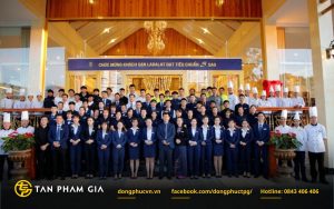 Áo sơ mi đồng phục cho nhà hàng, khách sạn và dịch vụ