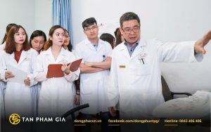 Đồng phục bác sĩ và chuyên gia y tế