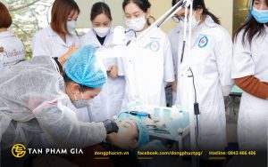 Đồng phục cho cơ sở chăm sóc sức khỏe và spa y khoa