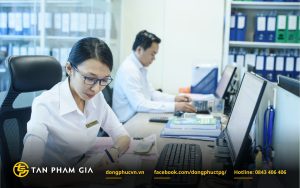 Logistics Industry Uniforms for Office-Based Documentation Staff
