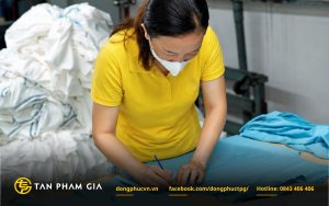 Tân Phạm Gia thiết kế đồng phục nhân viên nhà hàng