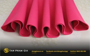 Vải tuyết mưa may đồng phục nhà hàng