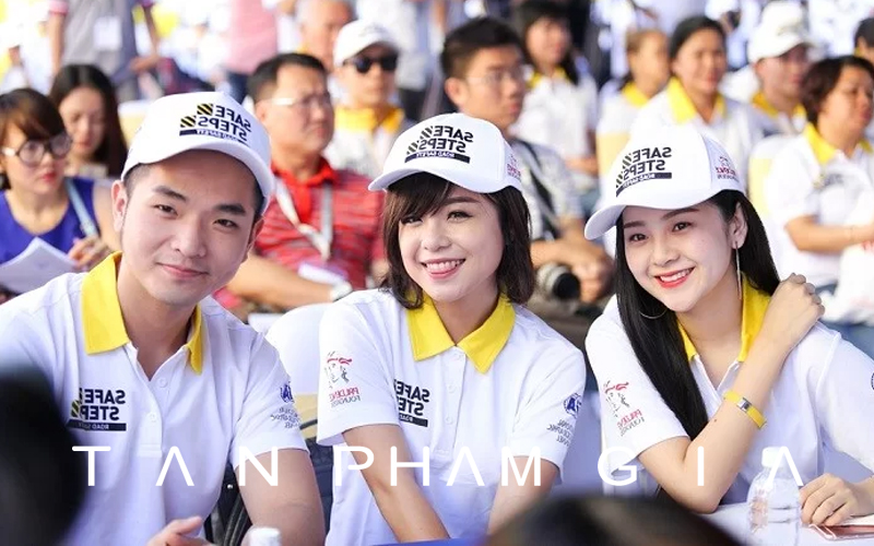 đồng phục làm quà tặng