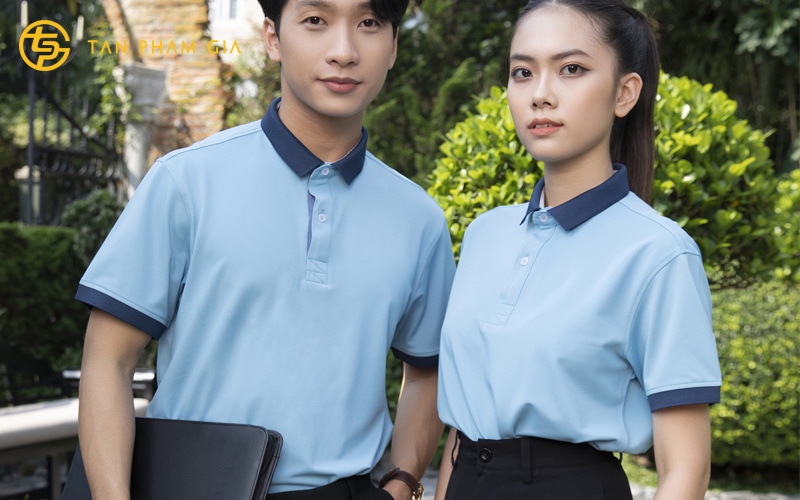 Áo lớp màu xanh dương 