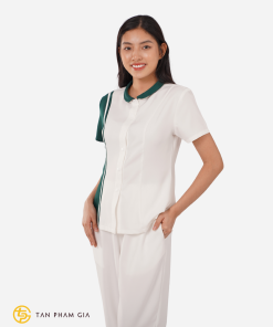 Đồng phục spa màu trắng phối xanh lá