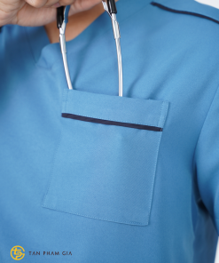Đồng phục y tế màu xanh nước biển