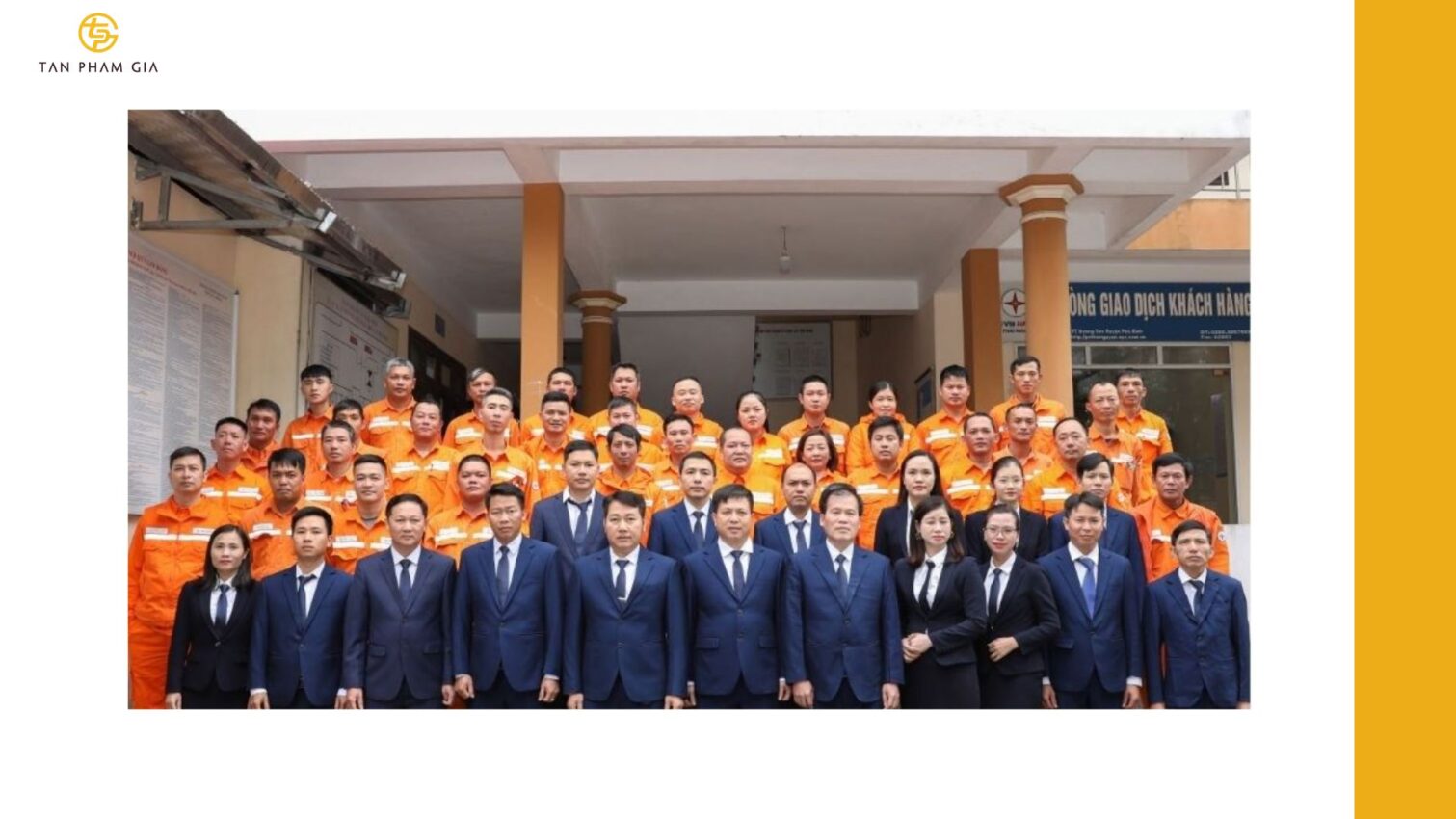 mẫu áo thun đồng phục cho Nhân viên điện lực – nước sạch
