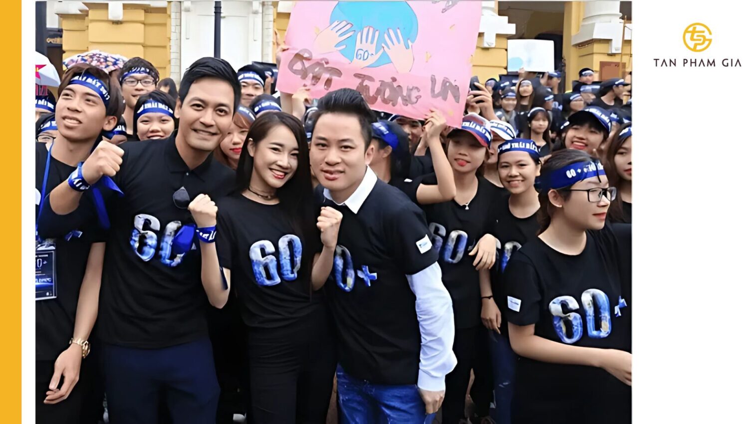 Gợi ý mẫu áo thun sự kiện sinh nhật idol
