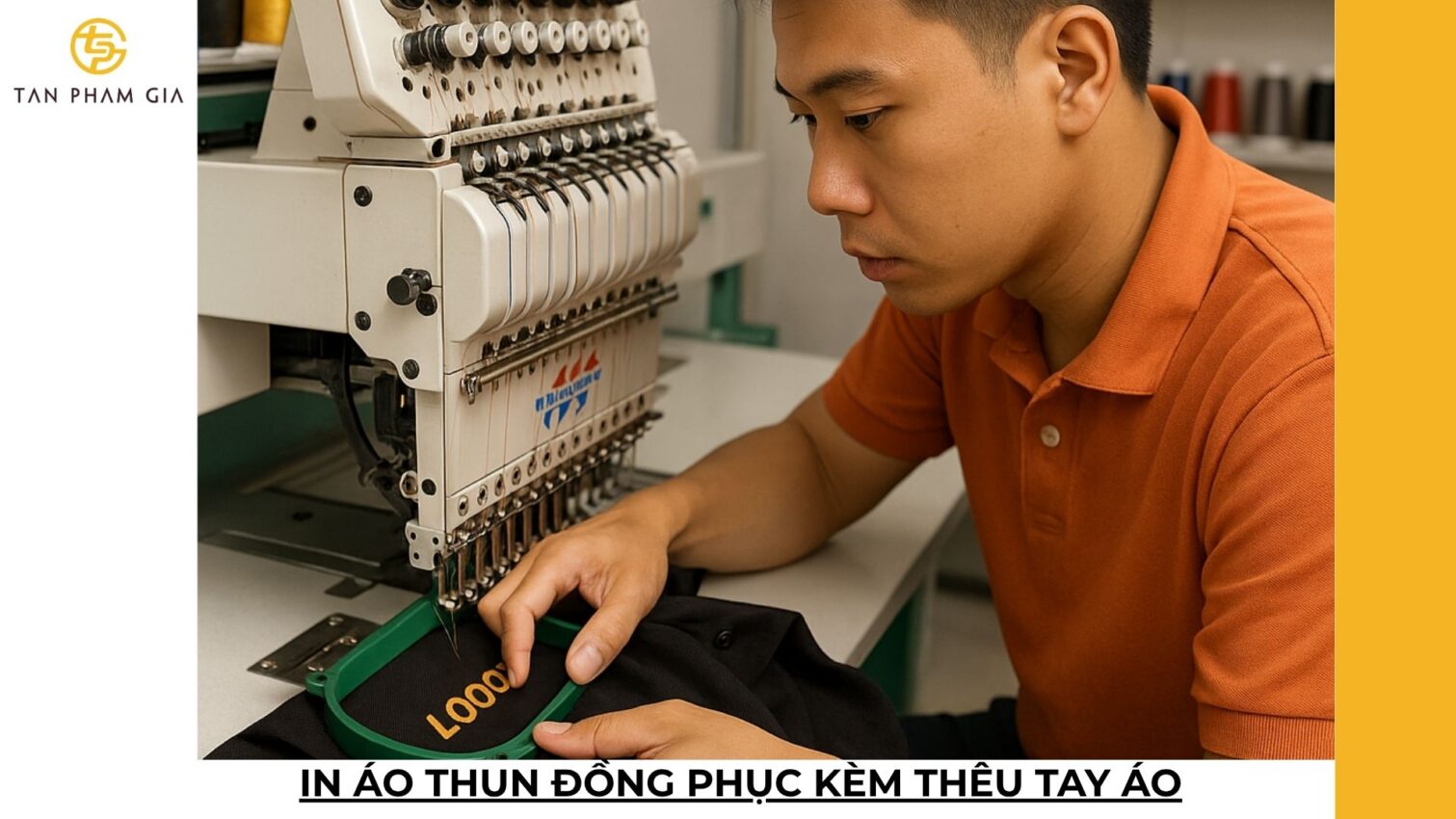 In áo thun đồng phục kèm thêu tay áo