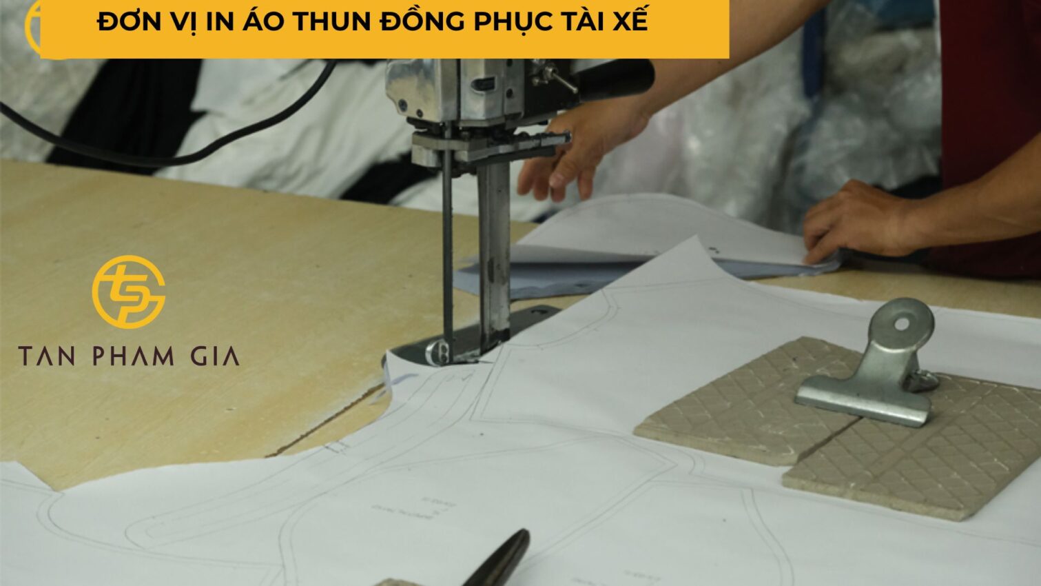In áo thun đồng phục cho tài xế