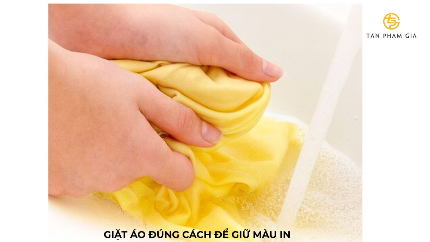 Đồng phục công sở in lụa sắc nét