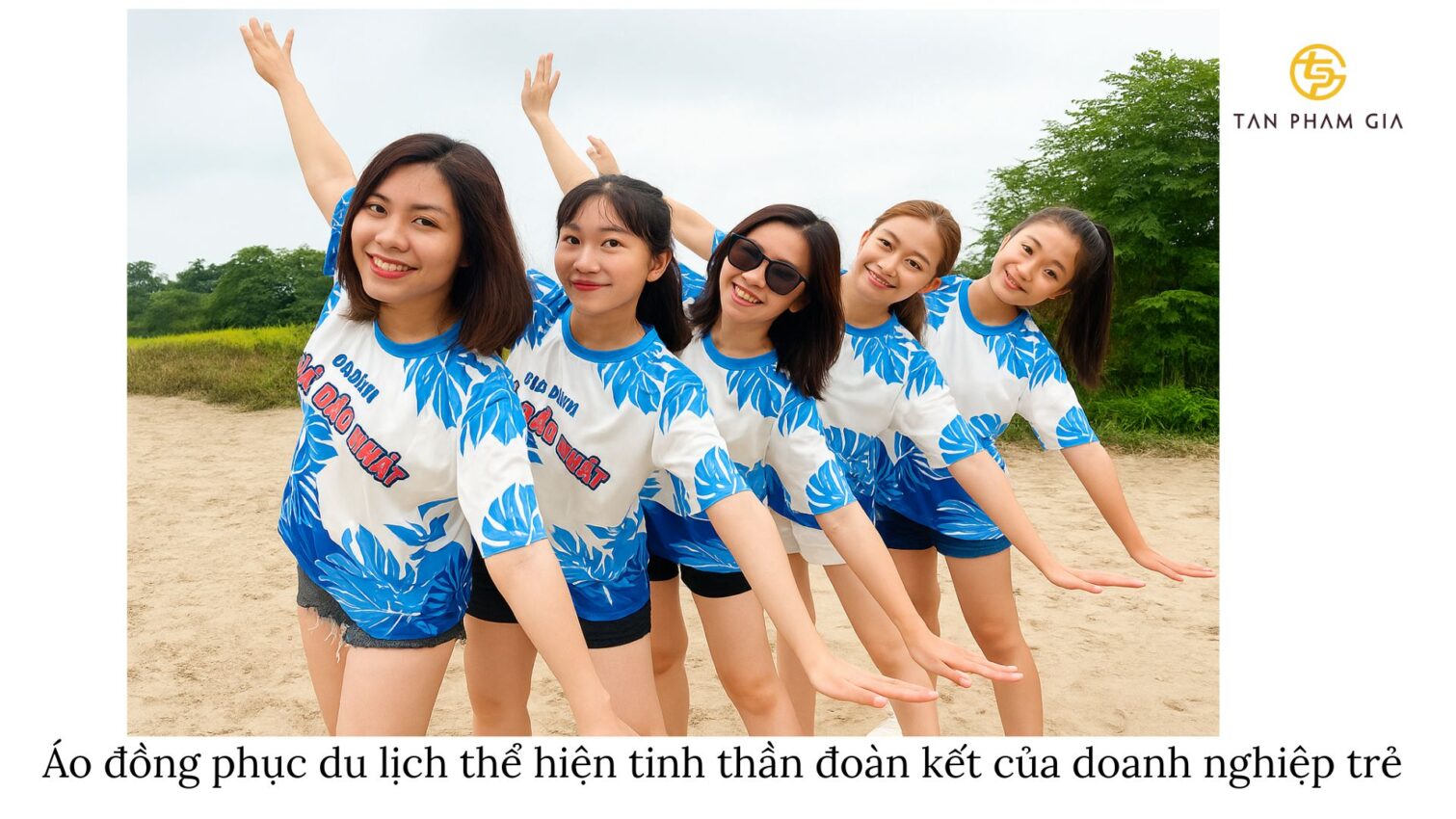 Mẫu Áo Du Lịch Cho Công Ty Trẻ